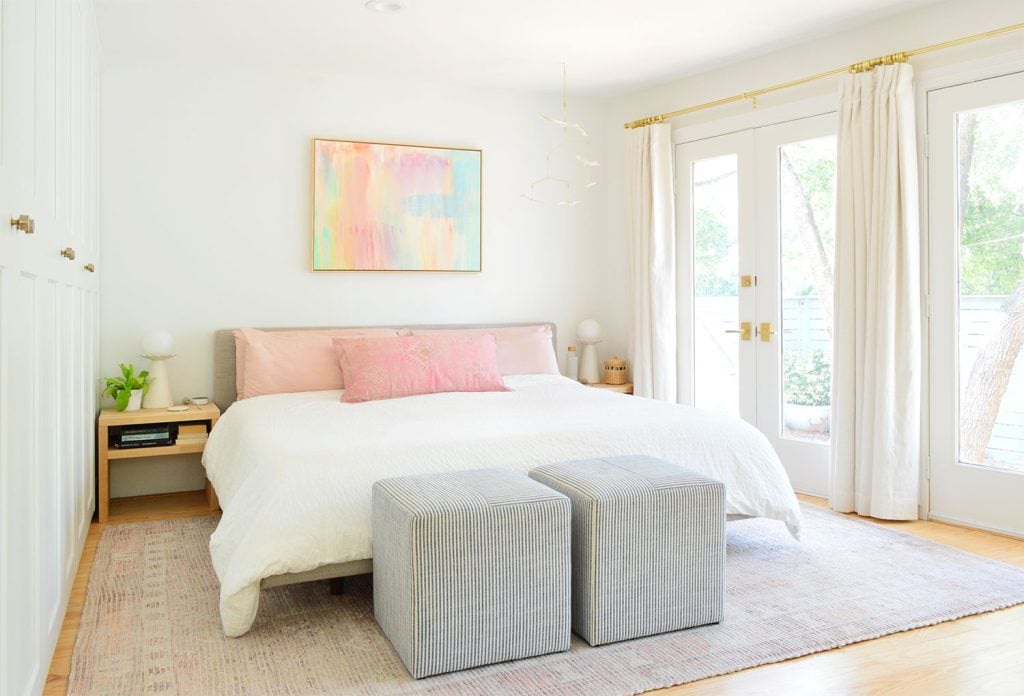 bedroom-with-king-3-closets-door-closet-1024x696-1 King Size Tessu Article Bed With French Doors