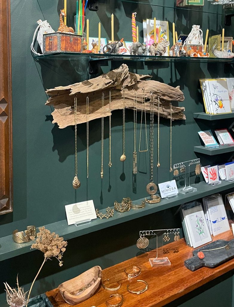 ocean-springs-palmette-jewelry-783x1024-1 Interior of Palmette Shopping Display In Ocean Springs Mississippi
