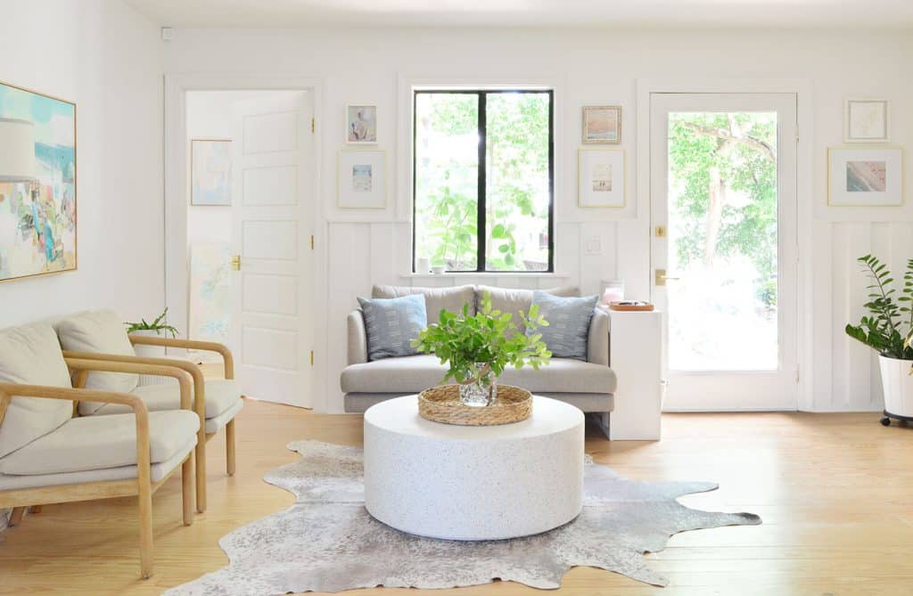 beachy-kitchen-seating-area-straight-at-door-1024x669-1 View Of Beachy Seating Area Looking Towards Front Door