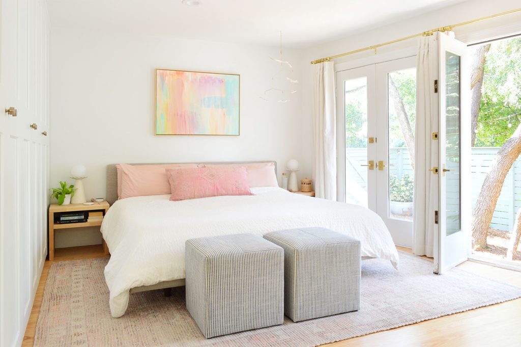 bedroom-with-king-3-closets-door-open-1024x681-1 King Size Tessu Article Bed With Open French Door To Garden