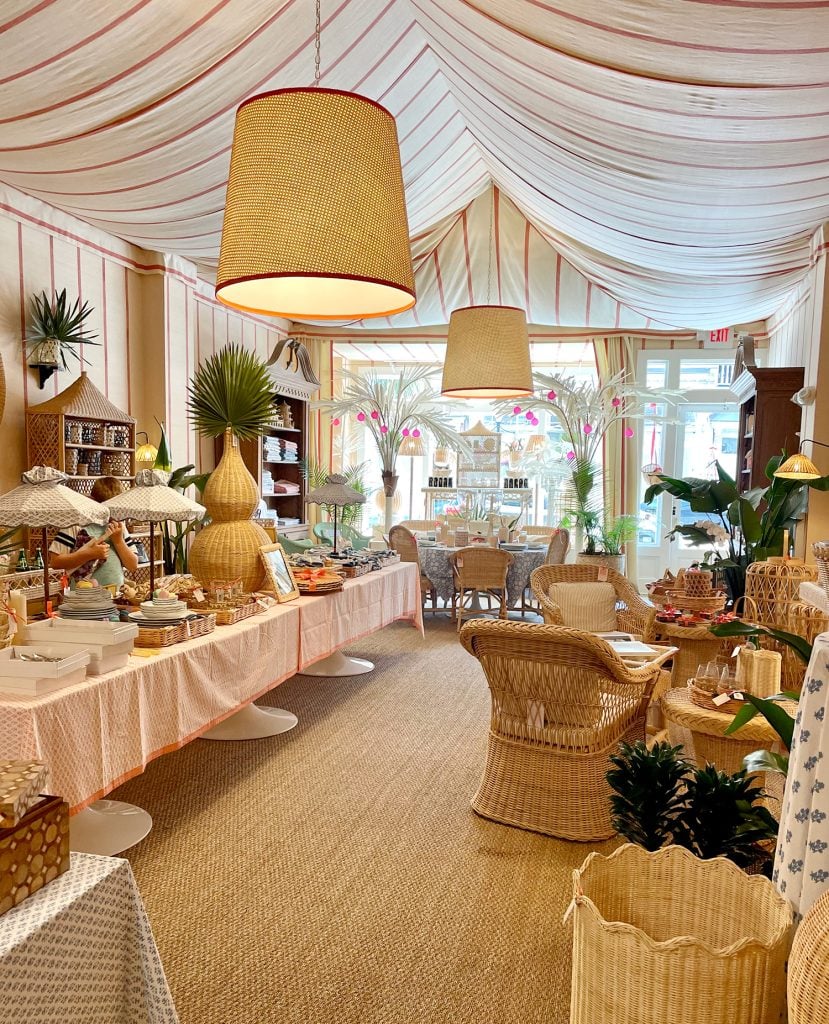 charleston-south-carolina-amanda-lindroth-829x1024-1 Inside of Amanda Lindroth Store In Charleston South Carolina