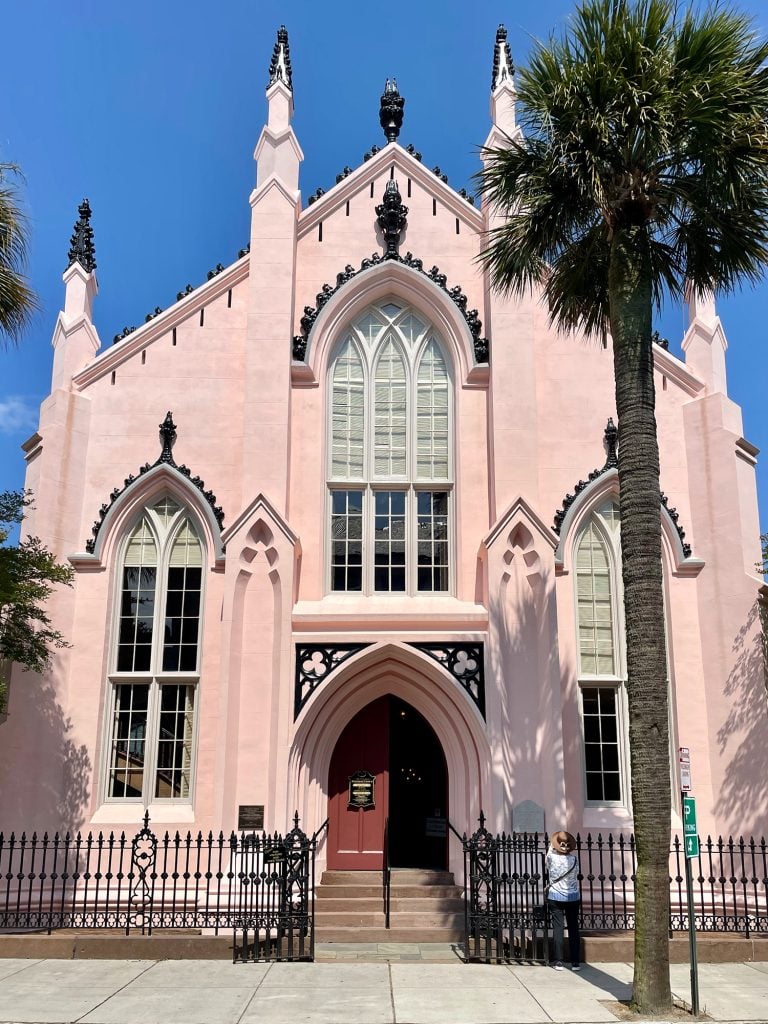 charleston-south-carolina-pink-church-768x1024-1 Pink Huguenot Church In French Quarter In Charleston South Carolina