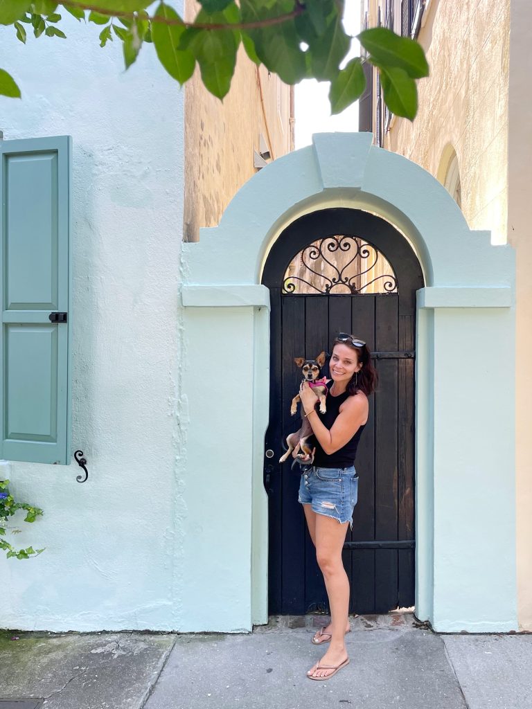 charleston-south-carolina-sherry-with-penny-768x1024-1 Sherry With Penny The Chorkie At Rainbow Row In Charleston South Carolina