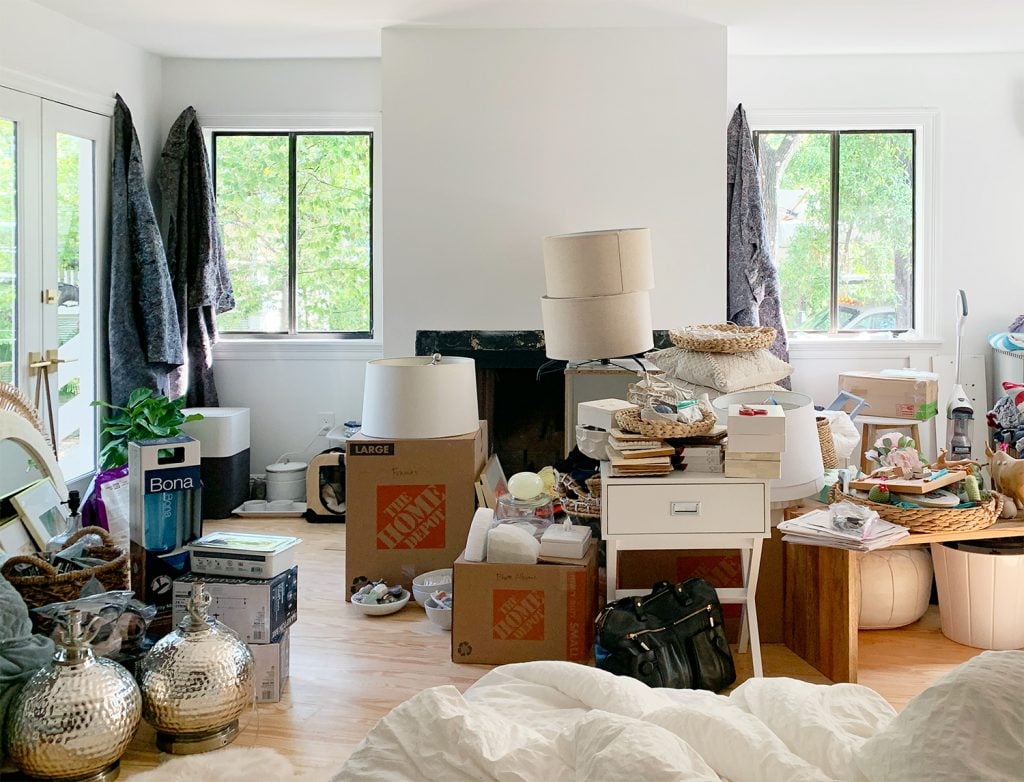 ep176-featured-image-messy-bedroom-1024x782-1 Mess of Moving Boxes In Bedroom On First Day