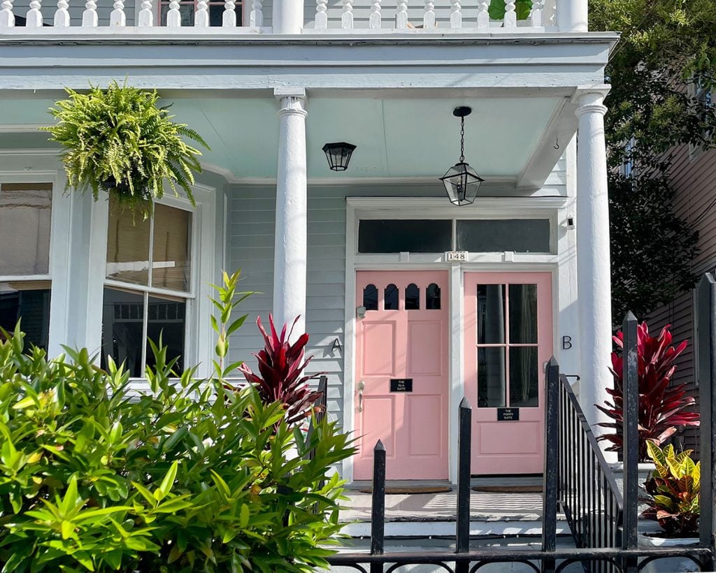 haint-blue-ceiling-with-pink-door-charleston-1024x820-1 Southern Home With Pink Doors And Haint Blue Porch Ceiling