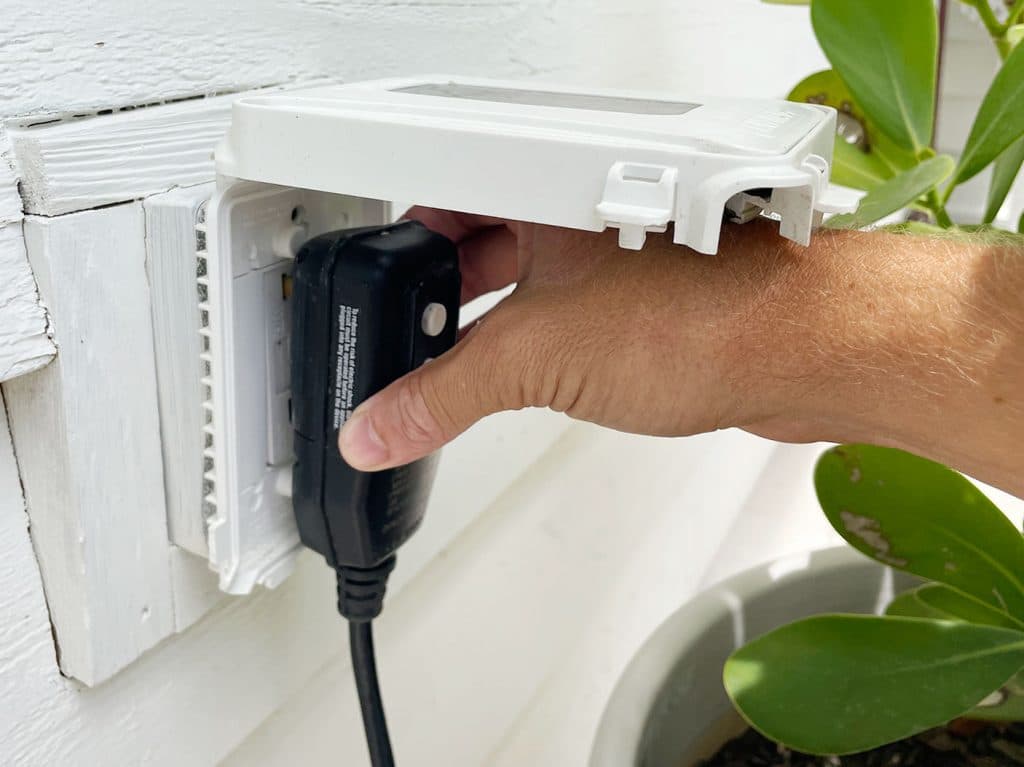 pressure-washing-101-plug-in-outlet-1024x767-1 Plugging in Ryobi electric pressure washer to outdoor outlet