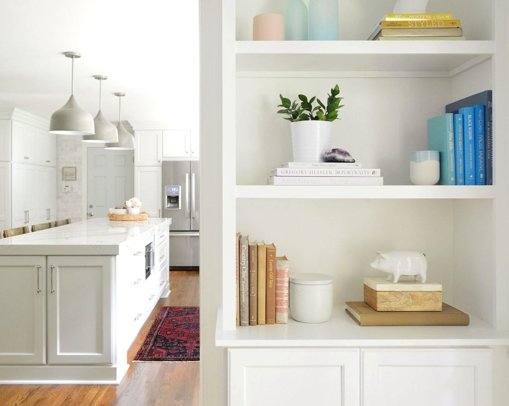 simply-white-bookshelves-detail-horizontal-1024x816-1 Close Up Of DIY Built In Bookshelf Painted Simply White by Benjamin Moore