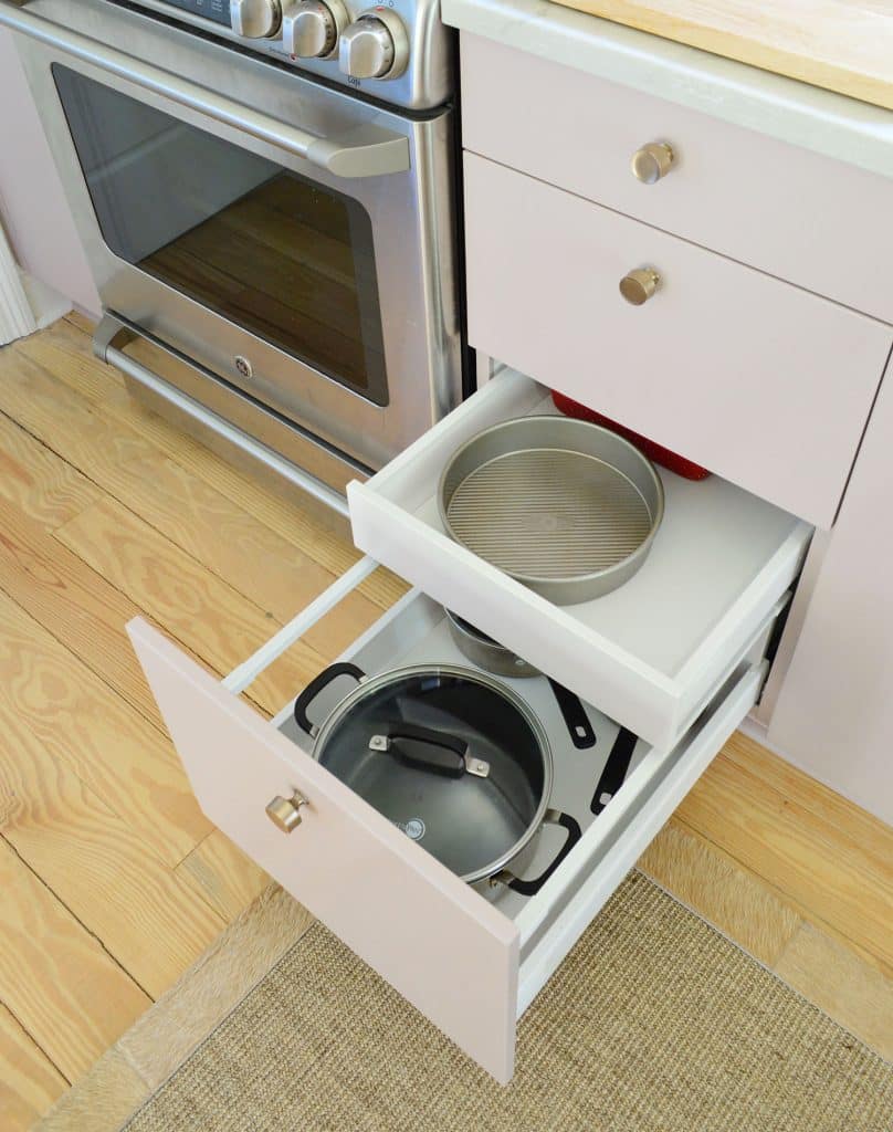 small-kitchen-org-hidden-pans-808x1024-1 Hidden Drawer In Ikea Cabinets For Pans And Metal Bakeware