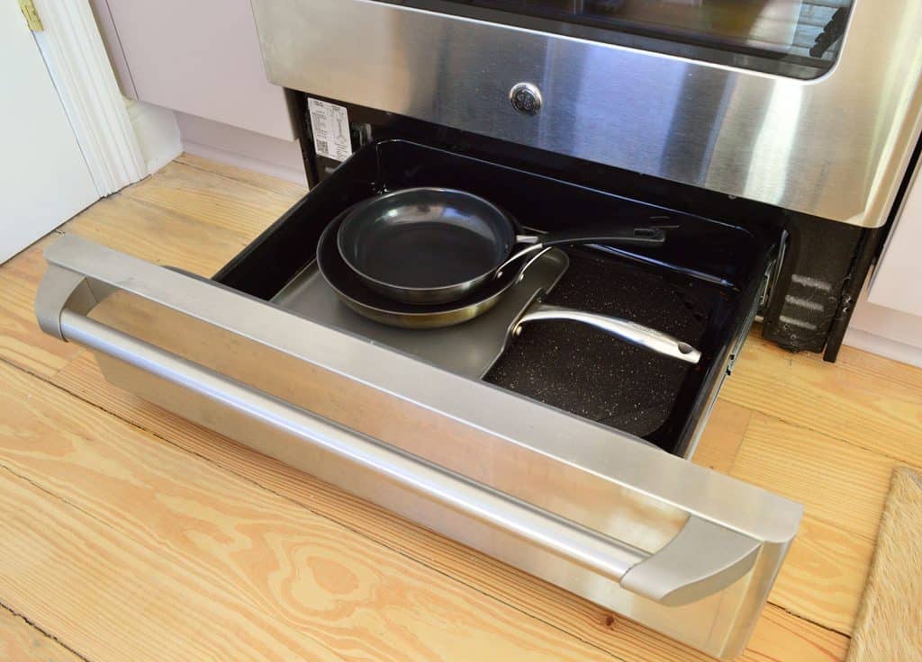 small-kitchen-org-warming-drawer-1024x736-1 Warmer Drawer Under Oven Used To Store Flat Pans