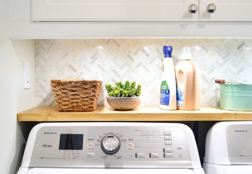 under-cabinet-lights-with-switch-1024x707-1 Detail Of White Marble Backsplash In Laundry Room