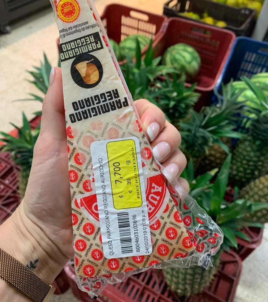 costa-rica-vacation-cheese-in-colones-908x1024-1 Slice Of Cheese With Price Tag In Costa Rican Colones
