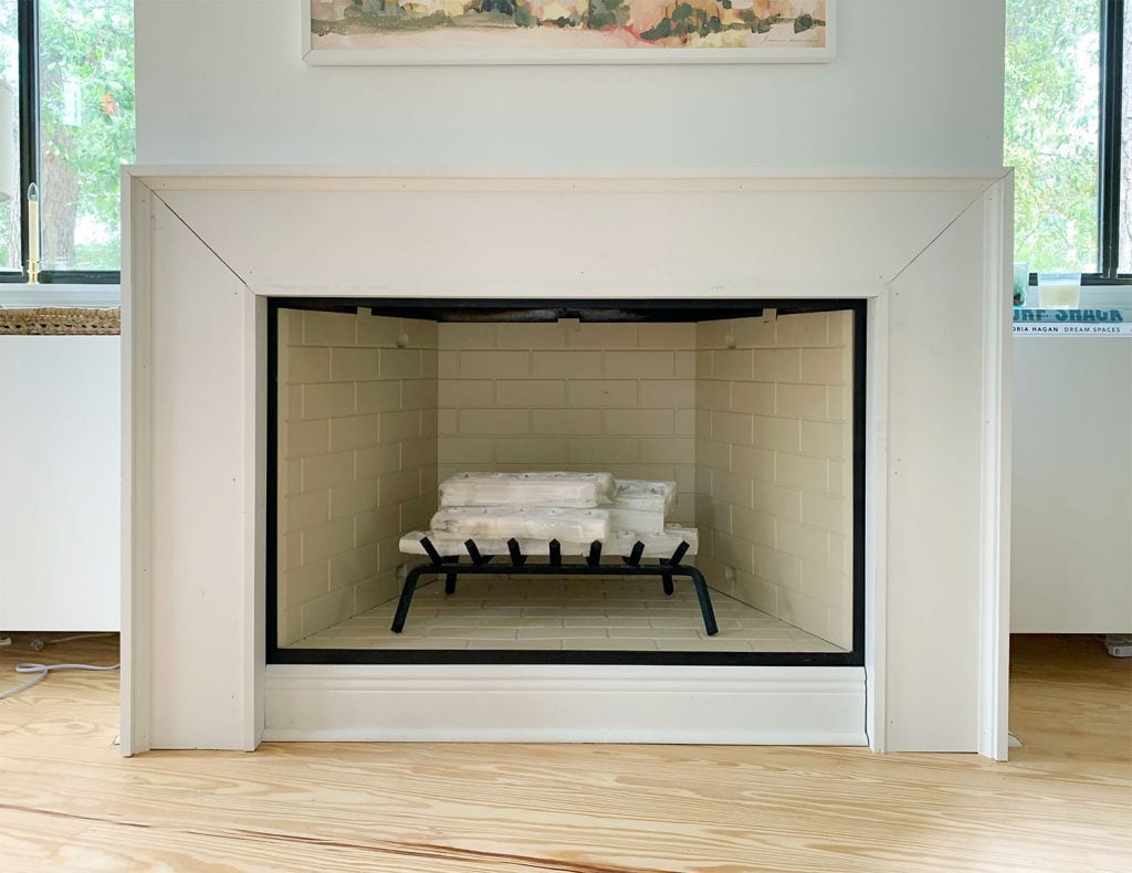 diy-fireplace-mantel-finished-no-caulk-1024x790-1 Fully Constructed Fireplace Mantel With Trim Pieces Added But No Caulk Or Paint