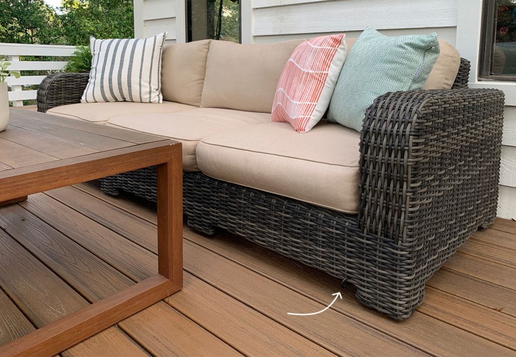 florida-deck-couch-with-bungee-hook-1024x708-1 Arrow Pointing To Hidden Bungee Hook Under Outdoor Sofa