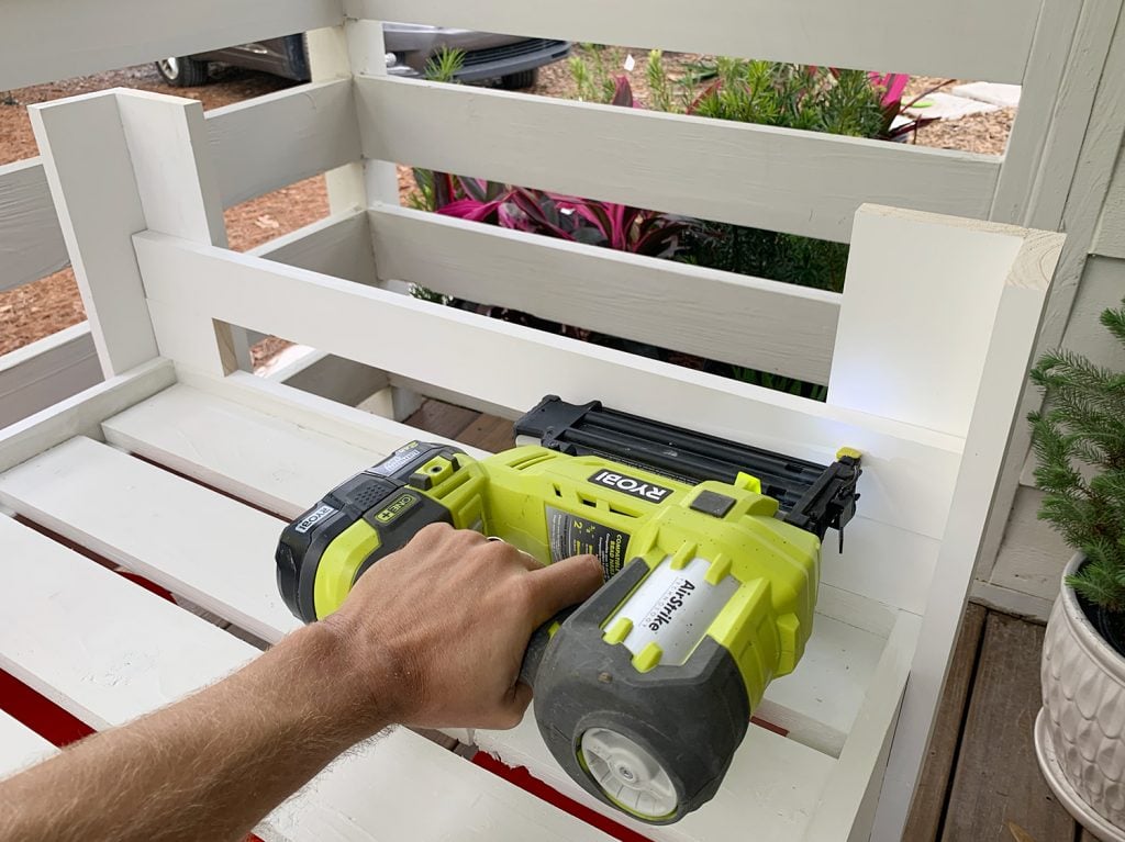 hanging-daybed-nailing-bottom-rail-1024x767-1 Nailing lower horizontal rail to daybed arm from the inside edge