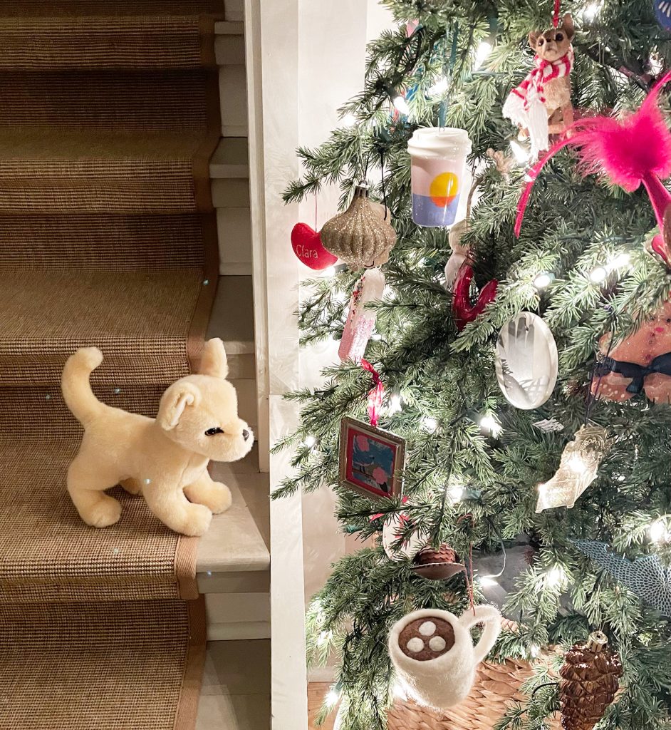 holiday-house-burger-with-tree-942x1024-1 Chihuahua stuffed animal viewing Christmas Tree ornaments