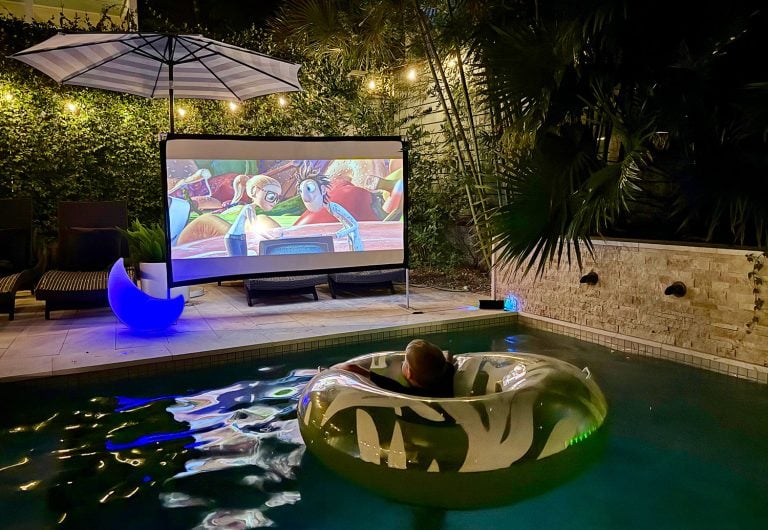Hosting An Outdoor Movie Night – All Of The Equipment You Need For Under $200