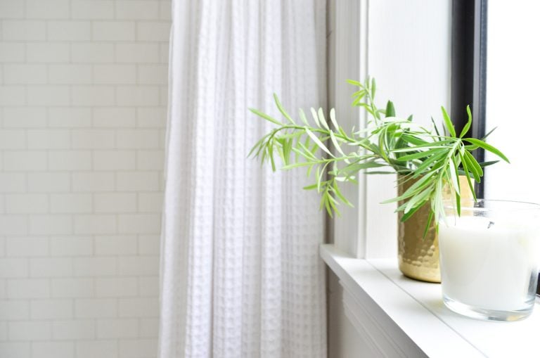 4 People Sharing A Bathroom: How & Why It Works For Us